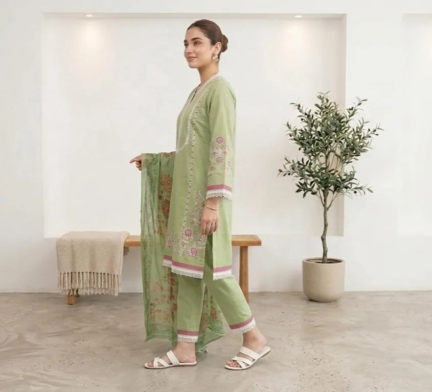 Green Floral Embroidered 3 Pcs Pakistani Suit