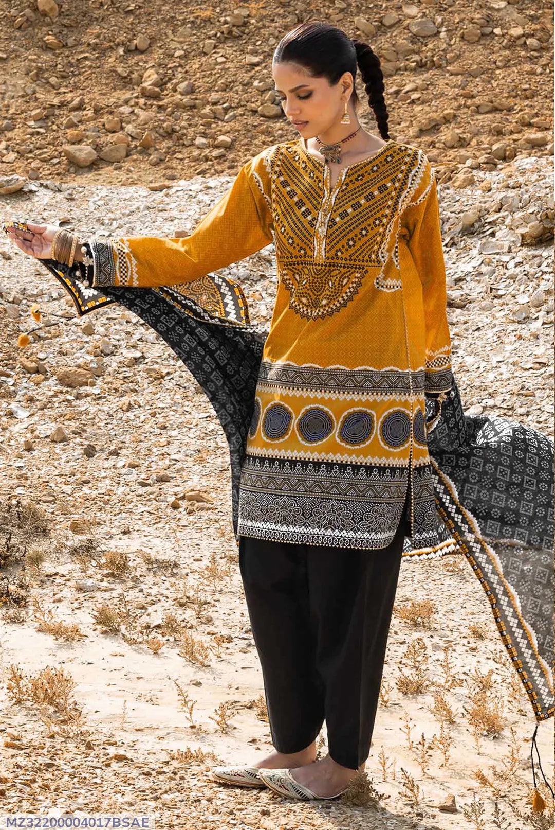3 Pcs Women's Unstitched Printed Suit