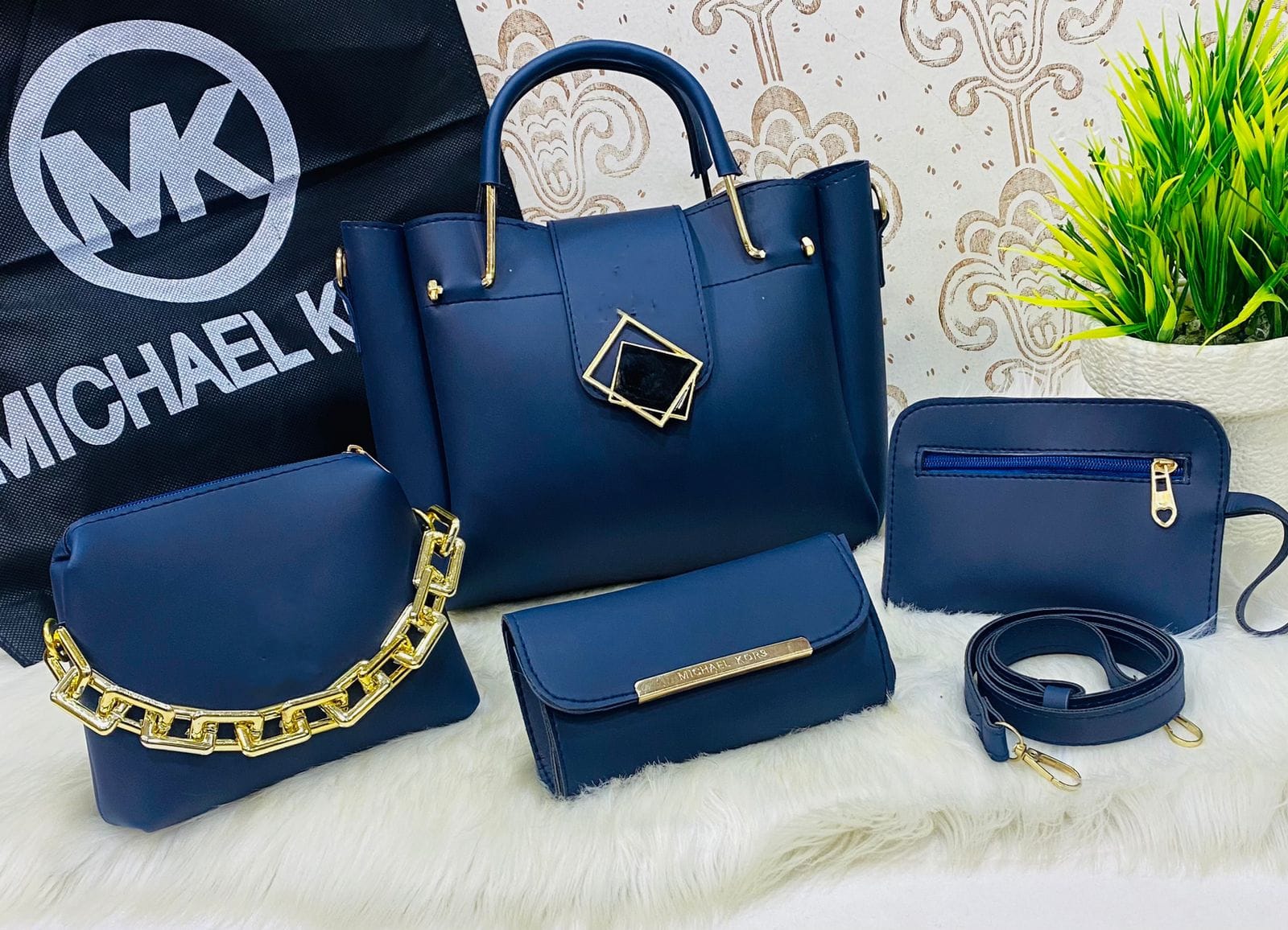 4 Pieces Bags A021
