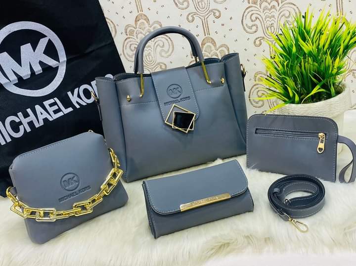 4 Pieces Bags A021